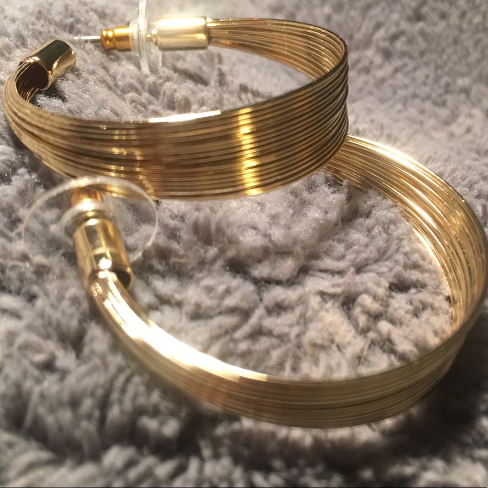 Gold plated wire hoop earrings